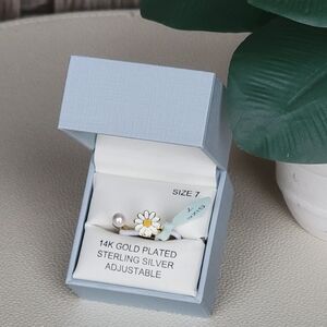 14K Gold Plated Sterling Silver Daisy SPINNER Ring size 7- Charlotte & Lexi